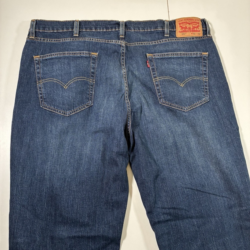 Levi's 541 Jeans 42x30 Athletic Taper Blue Faded Whisker USA Cowboy (Tag 42x32) - Picture 6 of 10